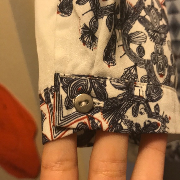 Women’s blouse white and blue design - Picture 4 of 4